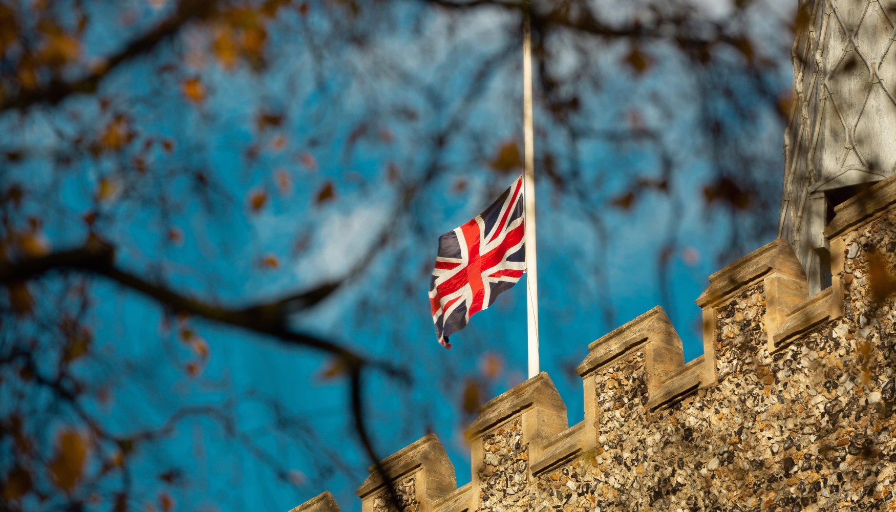 Exchange rate fluctuation between Spain and UK