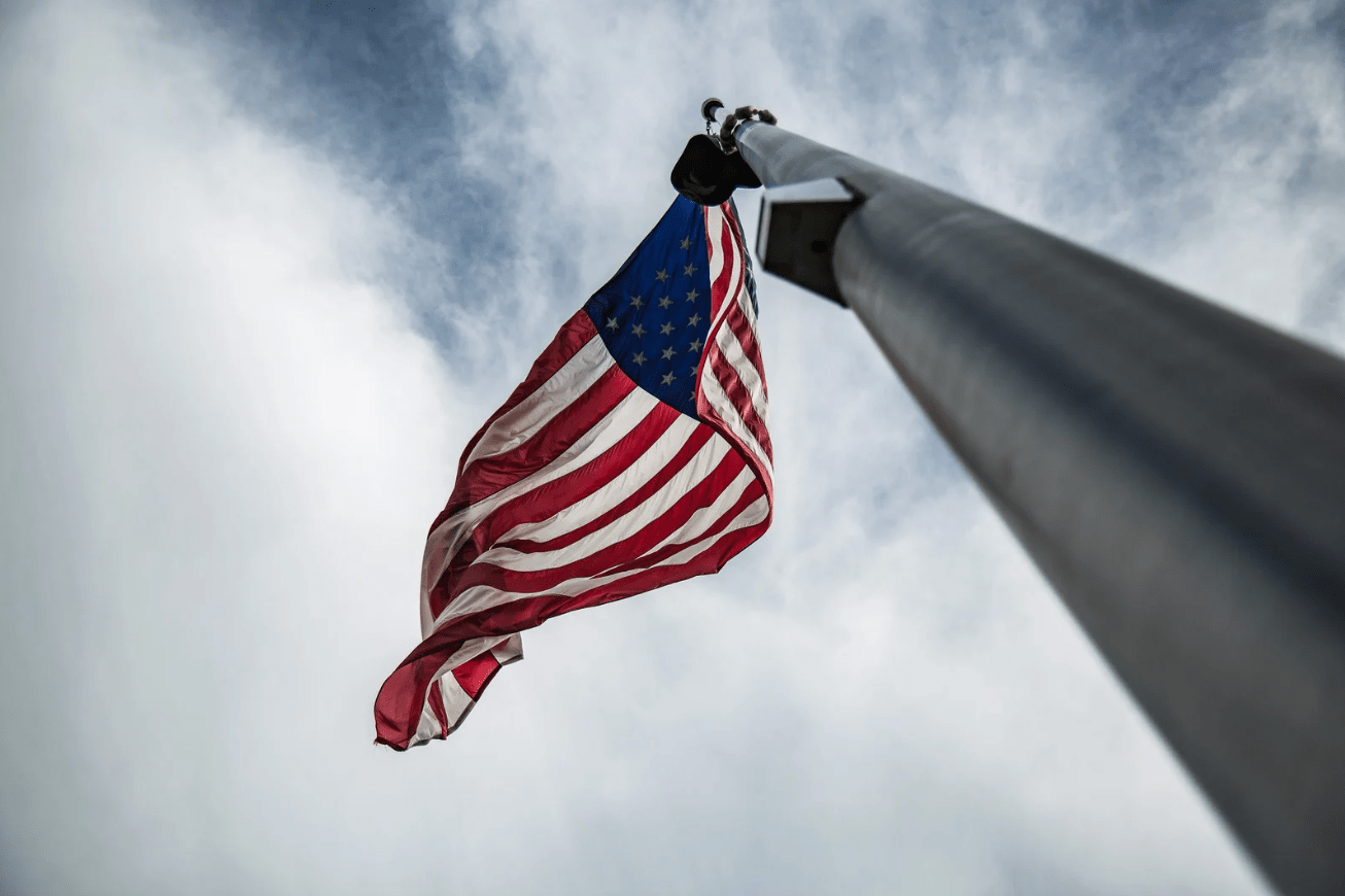 U.S. GDP Data in Focus as Dollar Holds Firm