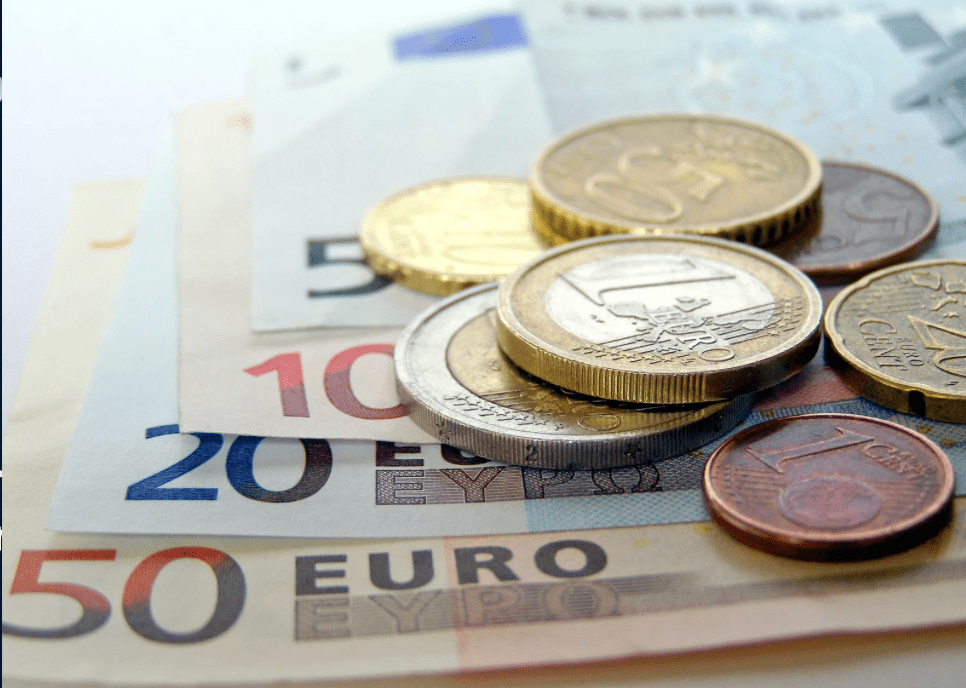 EUR Rises Despite Weak Data