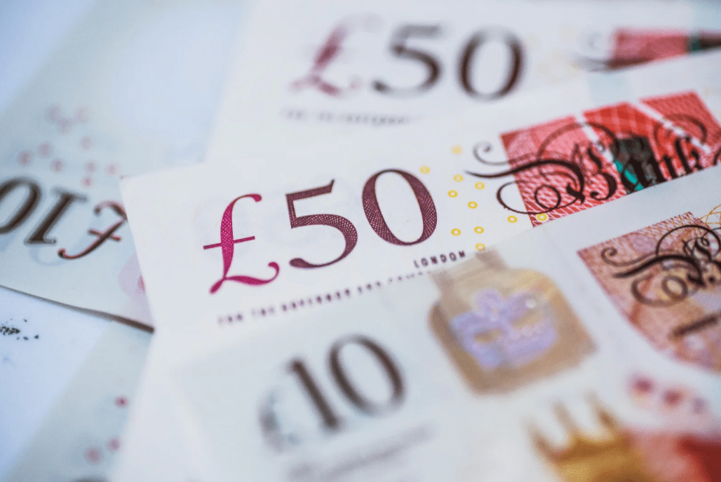 UK GDP Surprise Lifts Pound
